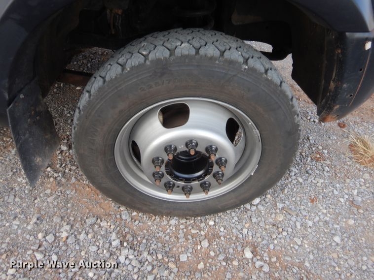 image for item HW9304 2015 Dodge Ram 5500  bucket truck