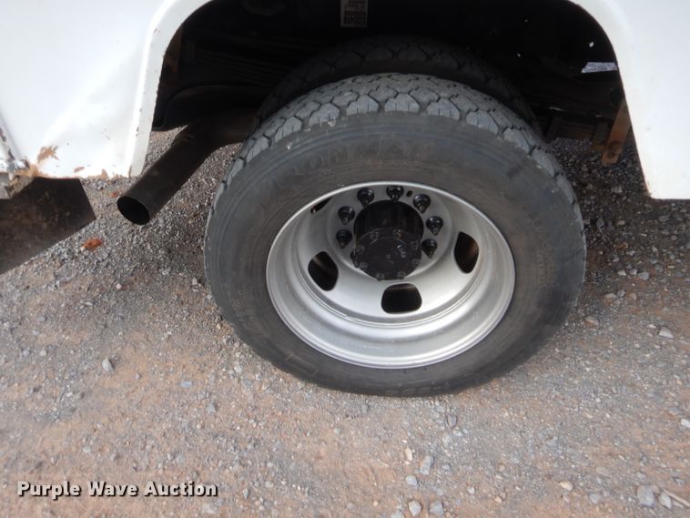 image for item HW9304 2015 Dodge Ram 5500  bucket truck