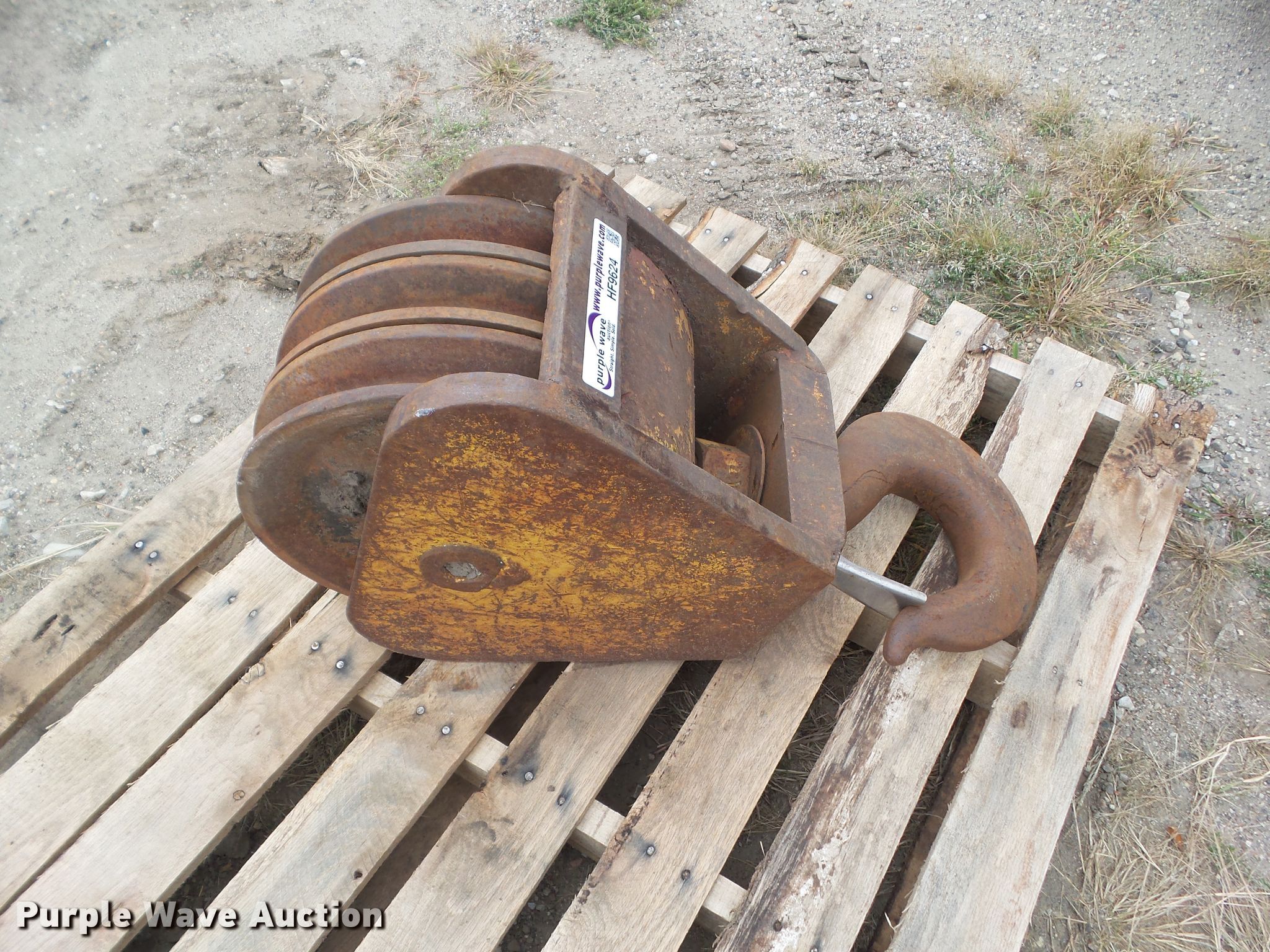 Three sheave crane block in Des Moines, IA Item HF9624 sold Purple Wave