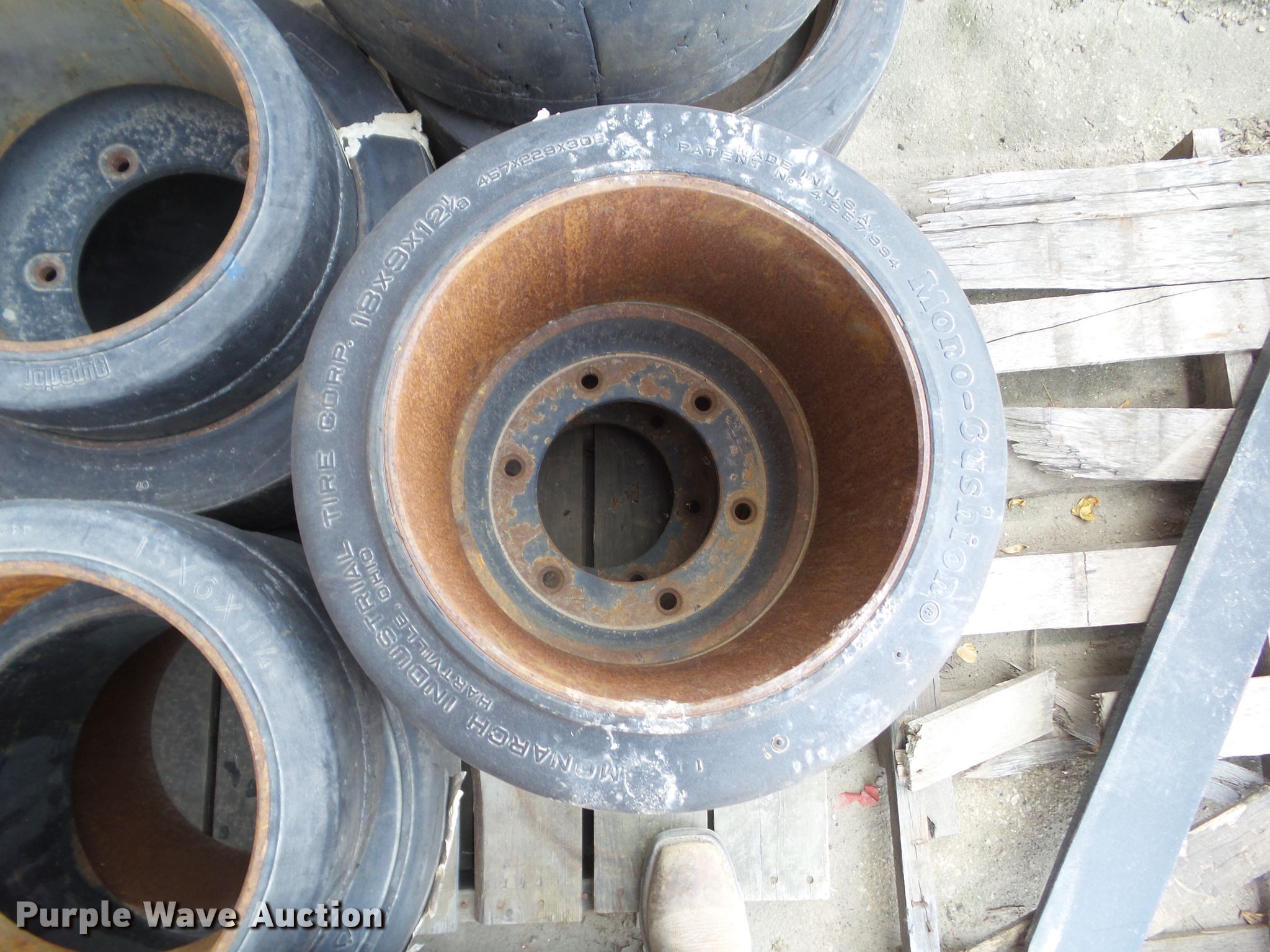 Tires and wheels in Des Moines, IA Item HF9656 sold Purple Wave