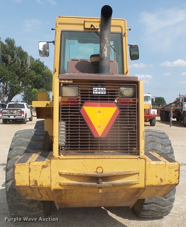 image for item DD0251 1995 Case 621B  wheel loader
