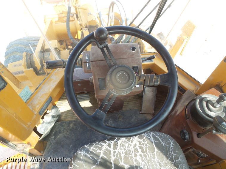 image for item DD0251 1995 Case 621B  wheel loader