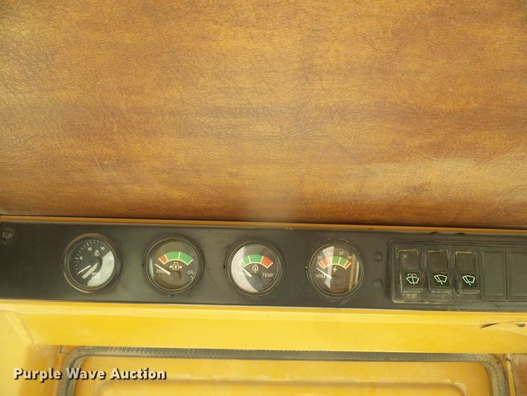 image for item DD0251 1995 Case 621B  wheel loader