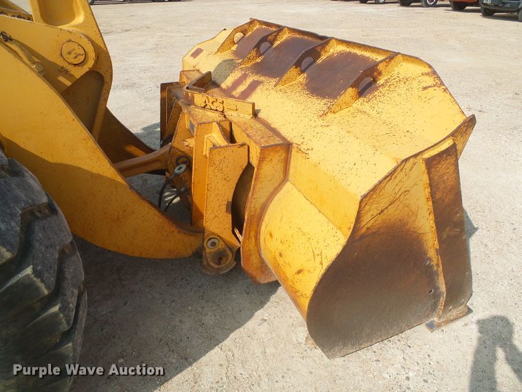 image for item DD0251 1995 Case 621B  wheel loader