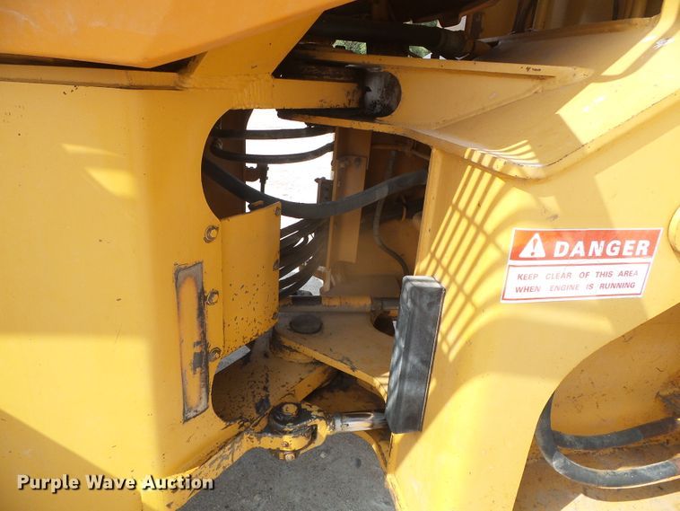 image for item DD0251 1995 Case 621B  wheel loader