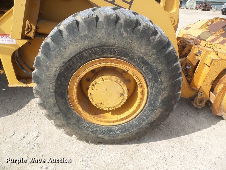 image for item DD0251 1995 Case 621B  wheel loader