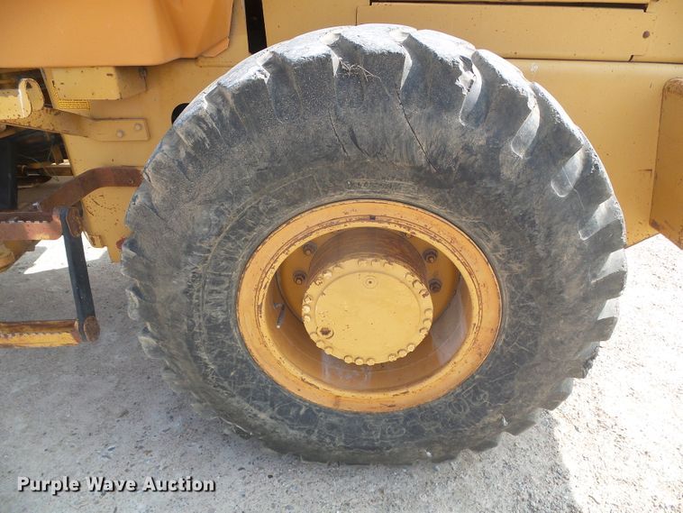 image for item DD0251 1995 Case 621B  wheel loader
