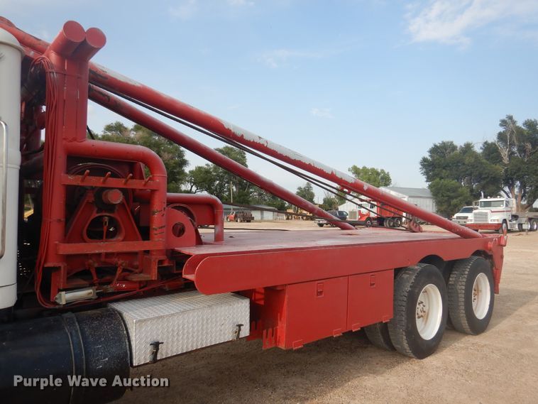 image for item DD0323 1981 Autocar  winch truck