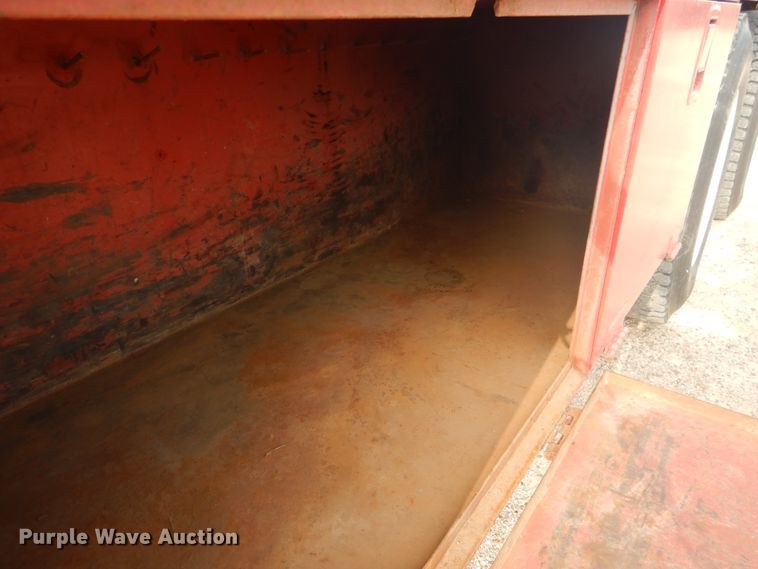 image for item DD0323 1981 Autocar  winch truck