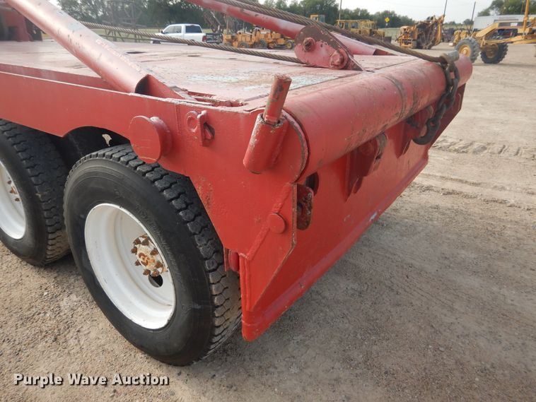 image for item DD0323 1981 Autocar  winch truck