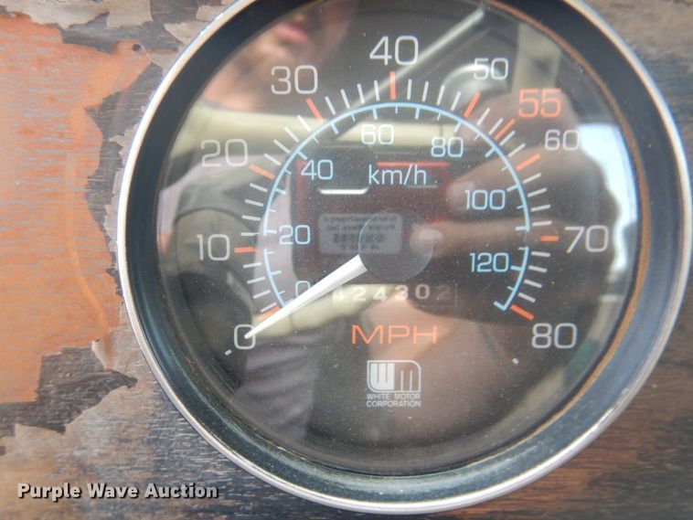 image for item DD0323 1981 Autocar  winch truck