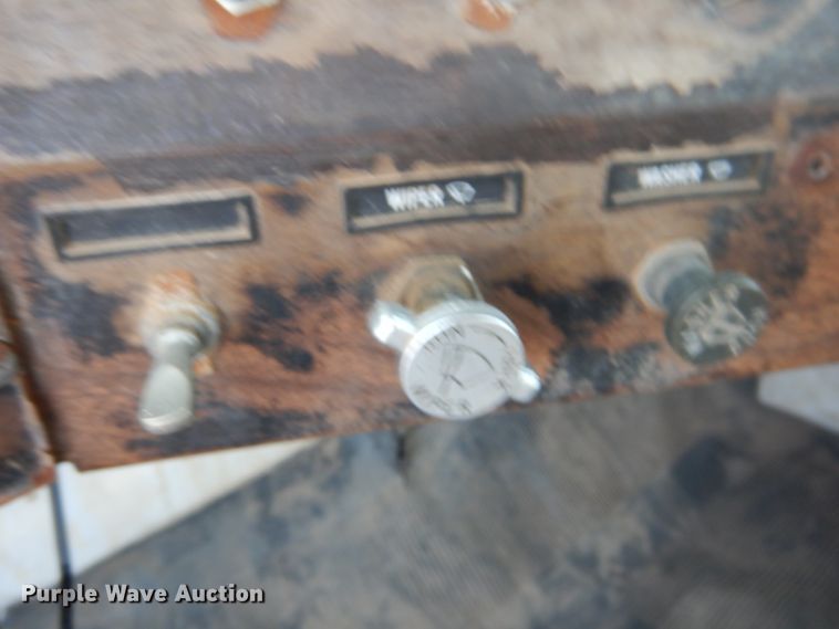 image for item DD0323 1981 Autocar  winch truck