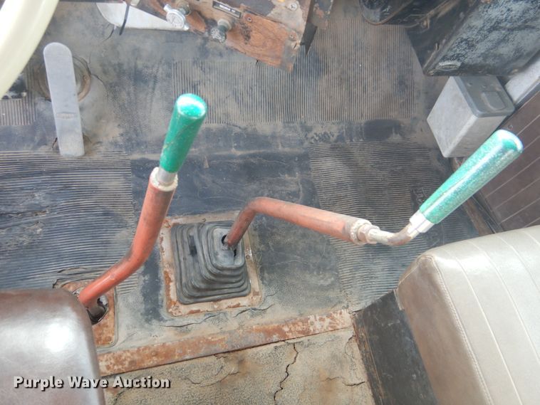 image for item DD0323 1981 Autocar  winch truck