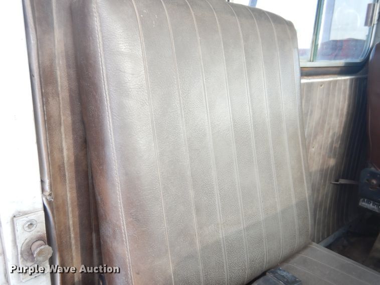 image for item DD0323 1981 Autocar  winch truck