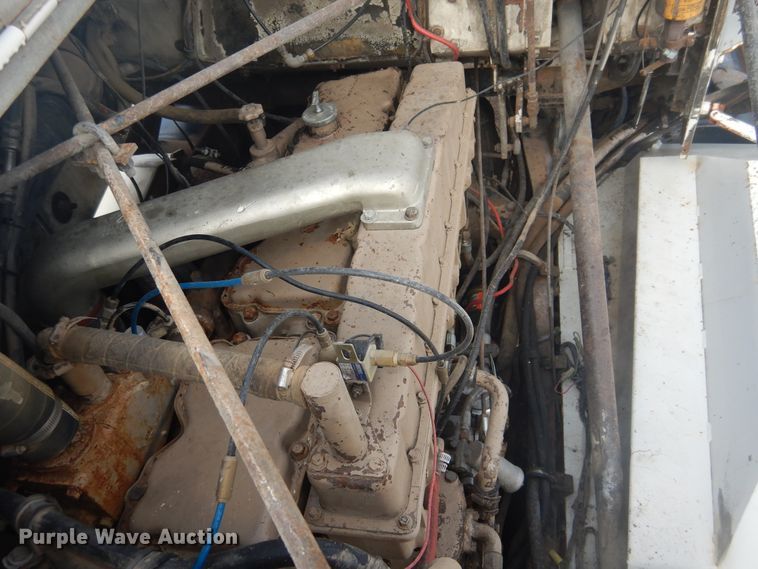 image for item DD0323 1981 Autocar  winch truck