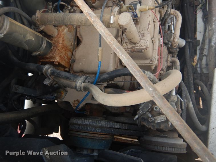 image for item DD0323 1981 Autocar  winch truck