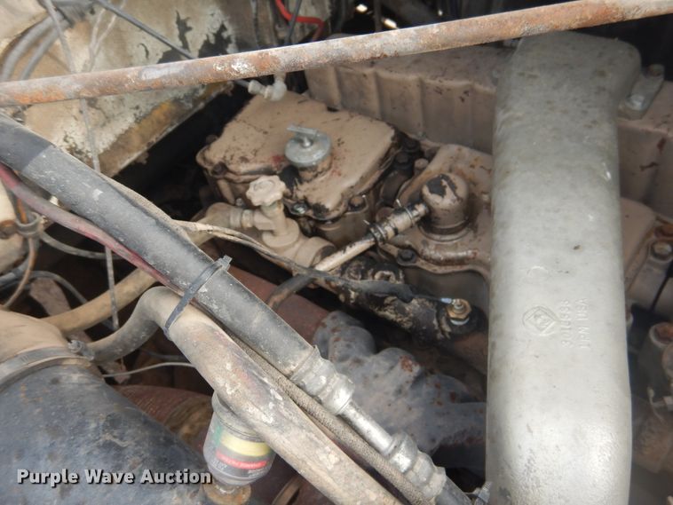 image for item DD0323 1981 Autocar  winch truck