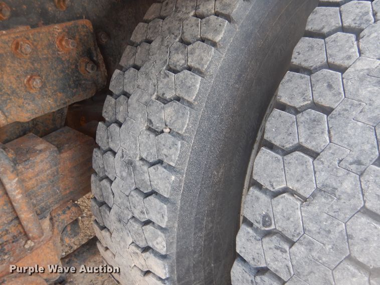 image for item DD0323 1981 Autocar  winch truck