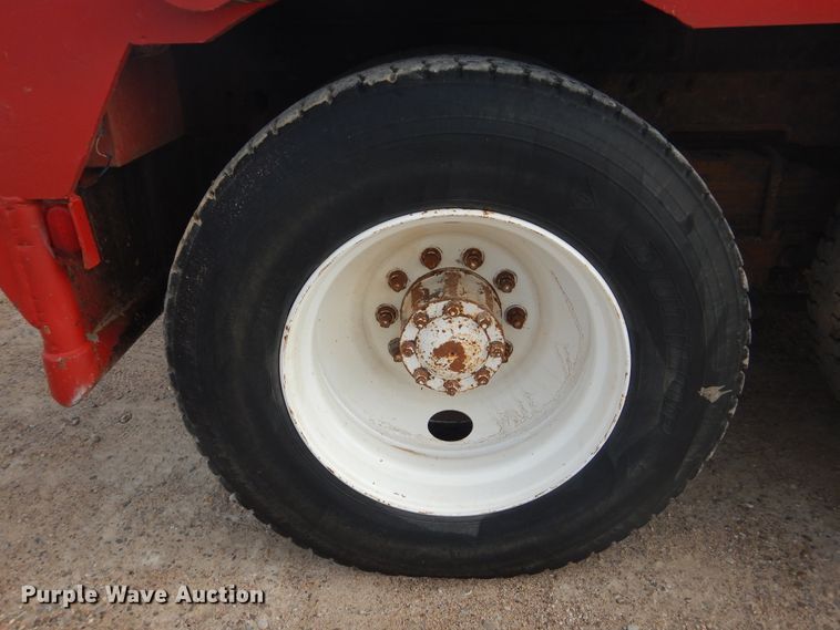 image for item DD0323 1981 Autocar  winch truck