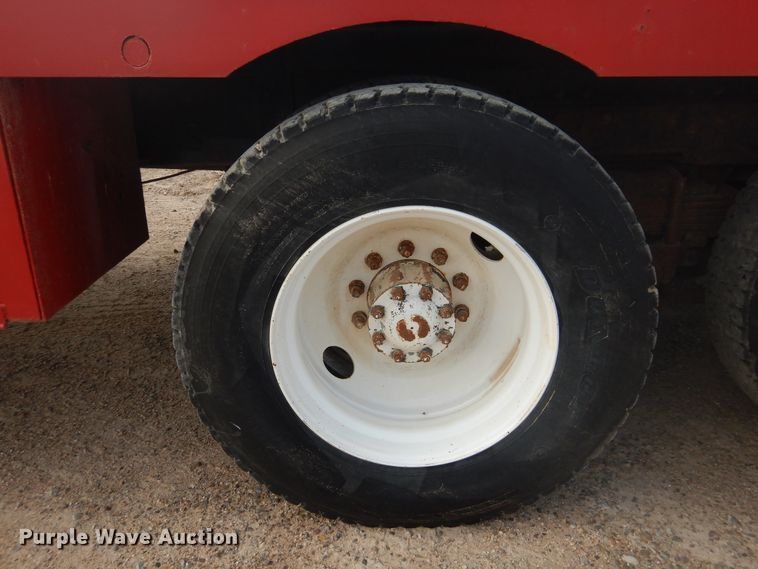 image for item DD0323 1981 Autocar  winch truck