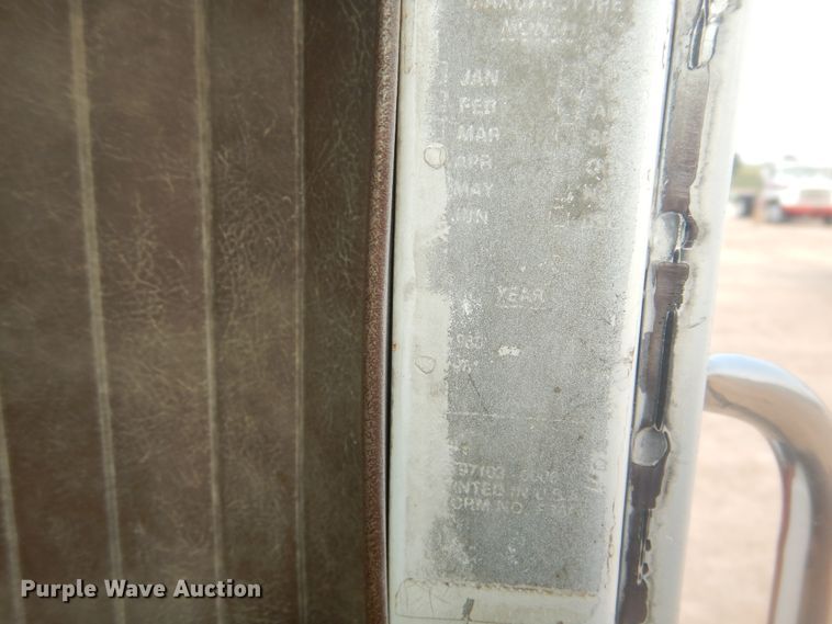 image for item DD0323 1981 Autocar  winch truck