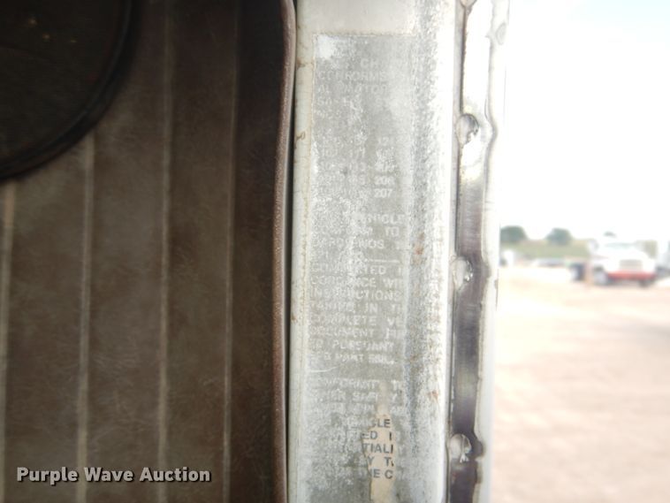 image for item DD0323 1981 Autocar  winch truck