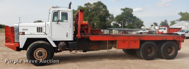 image for item DD0324 1979 International F5070  winch truck