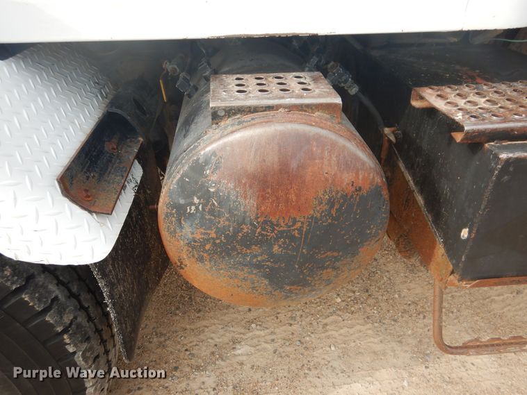 image for item DD0324 1979 International F5070  winch truck