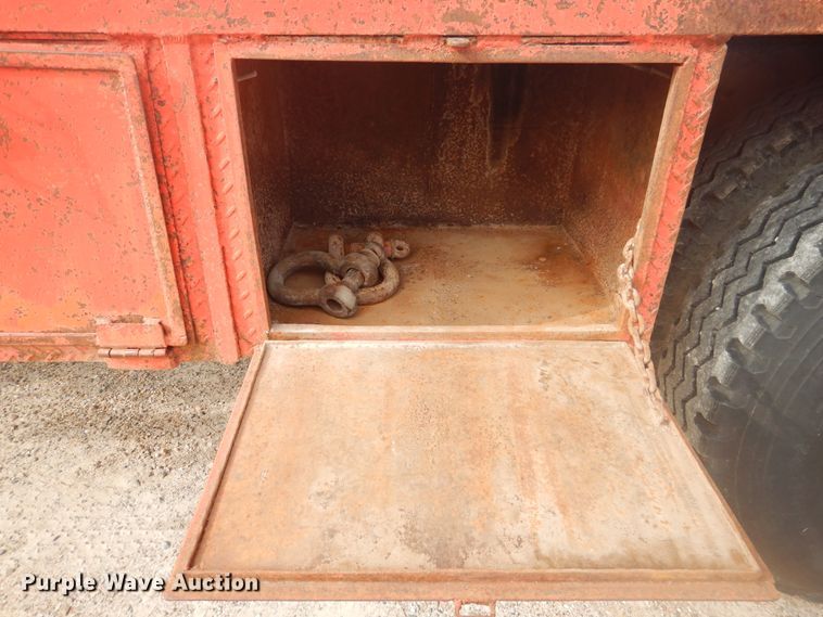 image for item DD0324 1979 International F5070  winch truck