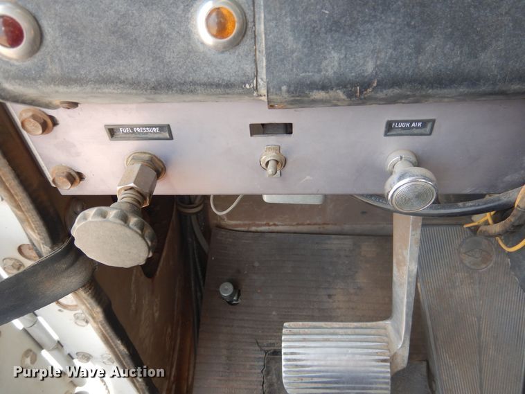 image for item DD0324 1979 International F5070  winch truck