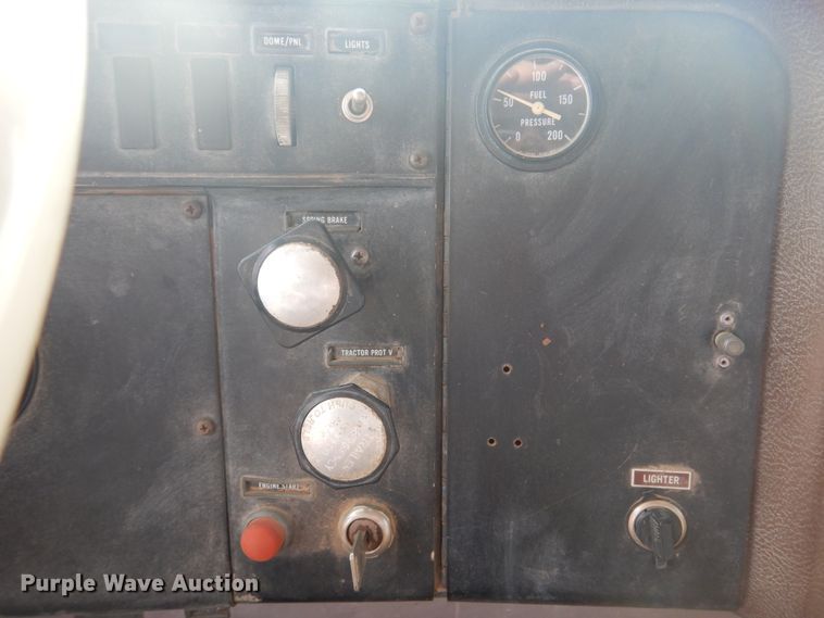 image for item DD0324 1979 International F5070  winch truck