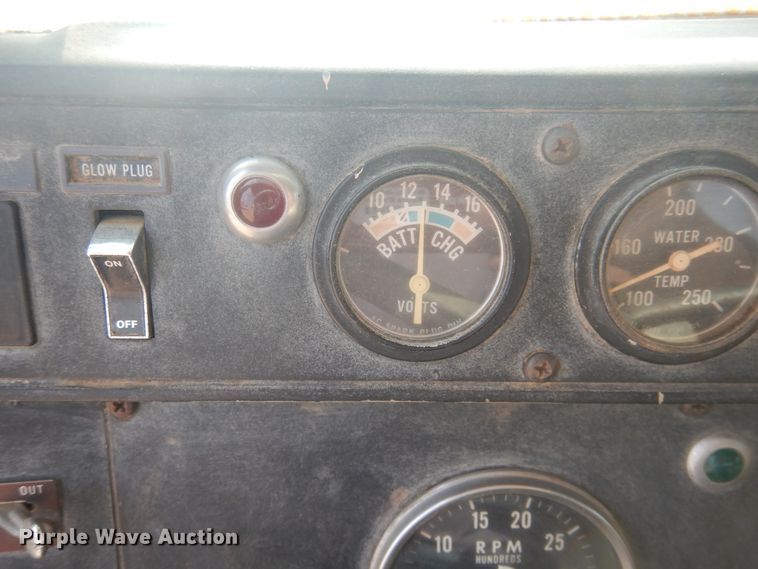 image for item DD0324 1979 International F5070  winch truck