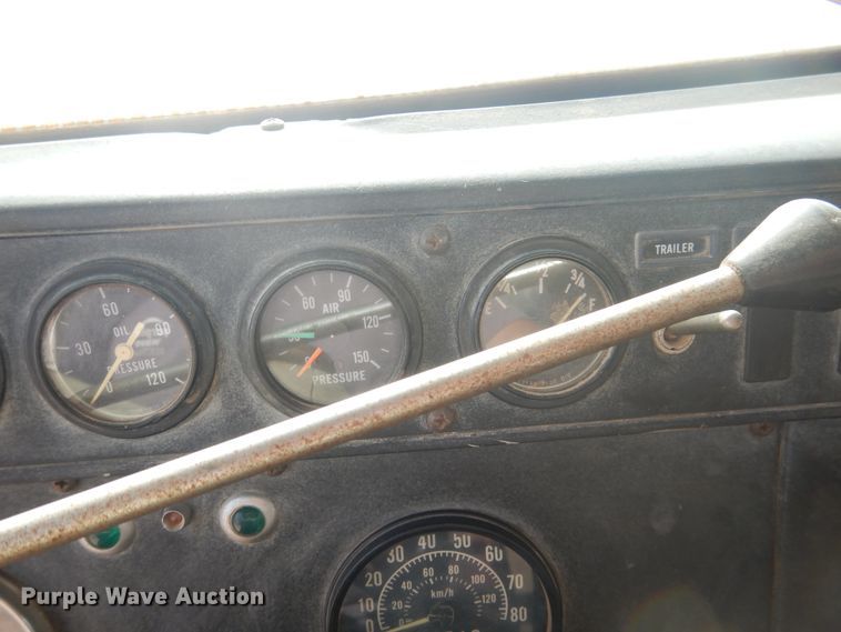 image for item DD0324 1979 International F5070  winch truck