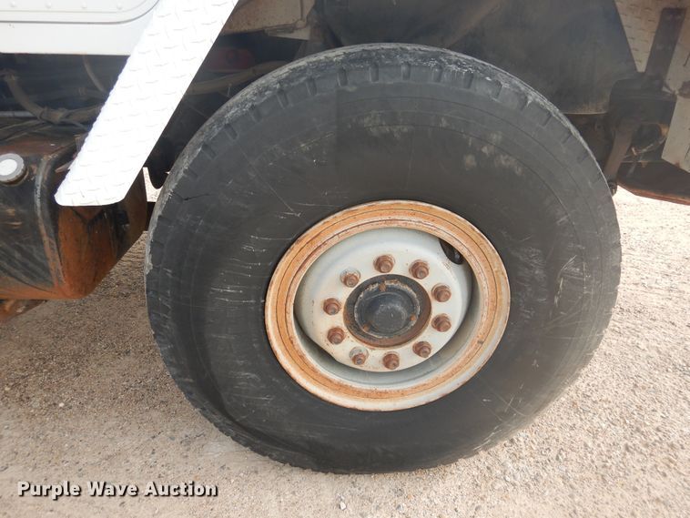 image for item DD0324 1979 International F5070  winch truck