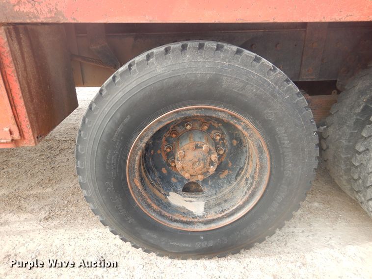 image for item DD0324 1979 International F5070  winch truck