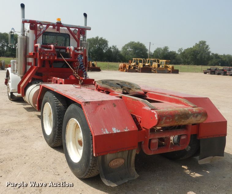 image for item DD0325 1981 Peterbilt 359  winch truck