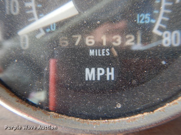 image for item DD0325 1981 Peterbilt 359  winch truck