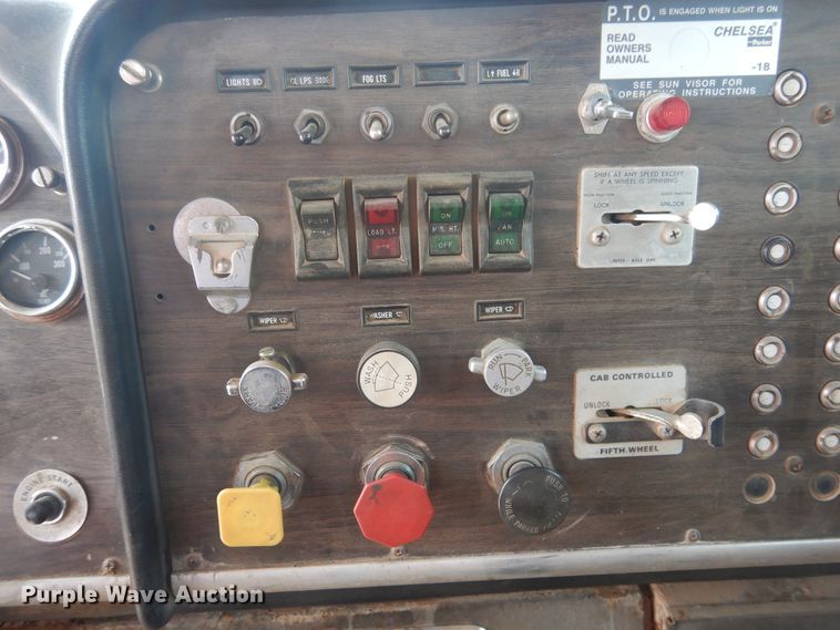 image for item DD0325 1981 Peterbilt 359  winch truck