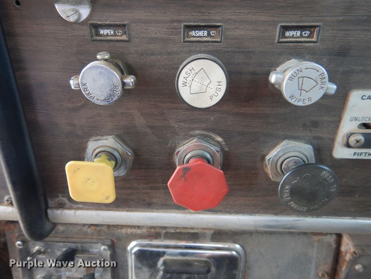 image for item DD0325 1981 Peterbilt 359  winch truck