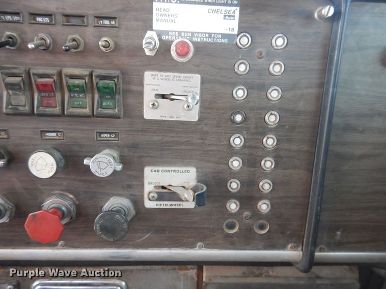 image for item DD0325 1981 Peterbilt 359  winch truck