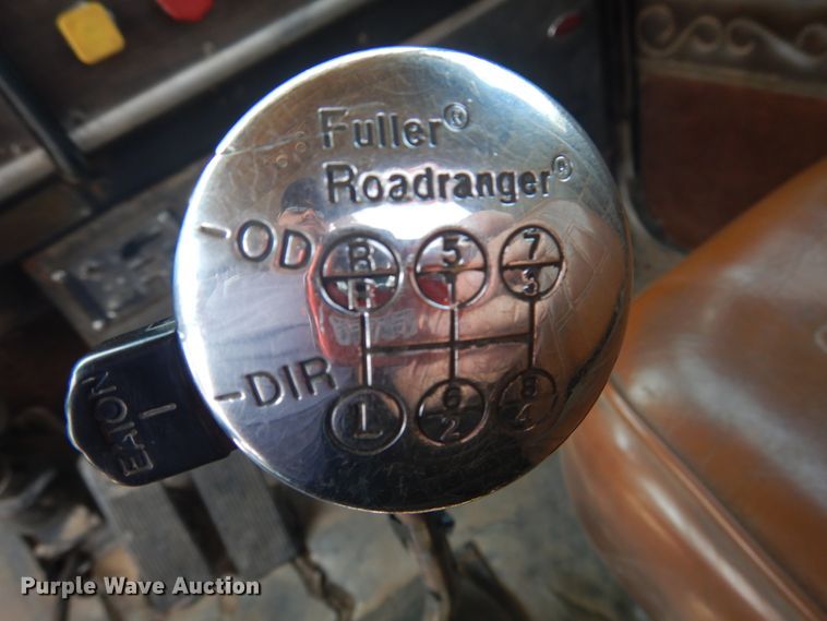 image for item DD0325 1981 Peterbilt 359  winch truck