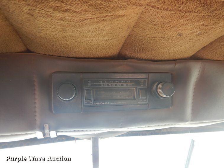 image for item DD0325 1981 Peterbilt 359  winch truck