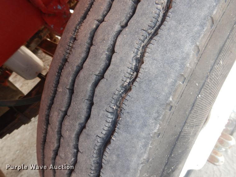 image for item DD0325 1981 Peterbilt 359  winch truck