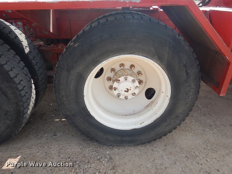 image for item DD0325 1981 Peterbilt 359  winch truck