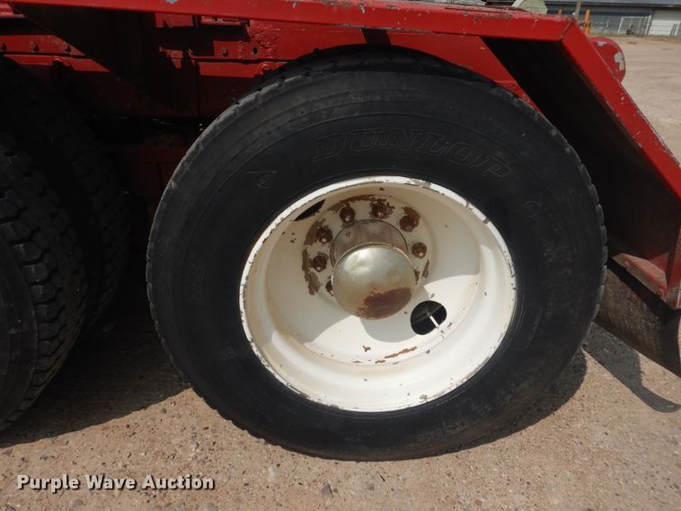 image for item DD0325 1981 Peterbilt 359  winch truck