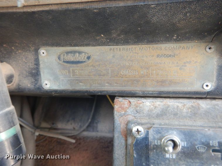 image for item DD0325 1981 Peterbilt 359  winch truck