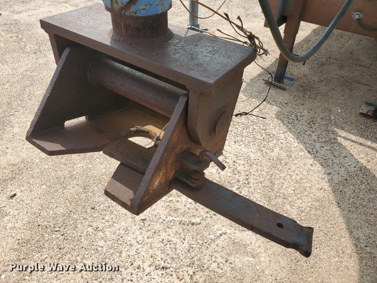 image for item DD0329 1996 J-Rod equipment trailer