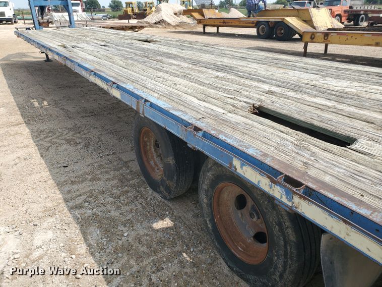 image for item DD0329 1996 J-Rod equipment trailer