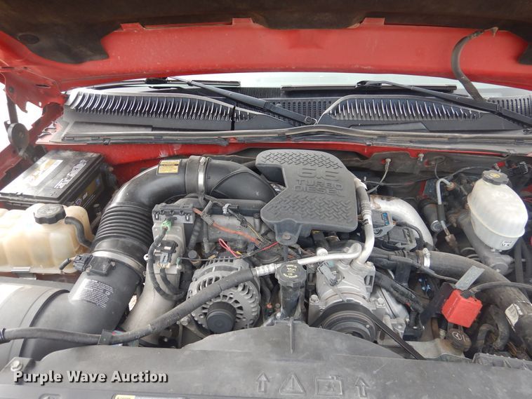 image for item DD0332 2007 Chevrolet Silverado 3500HD  flatbed pickup truck