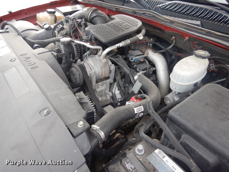 image for item DD0332 2007 Chevrolet Silverado 3500HD  flatbed pickup truck